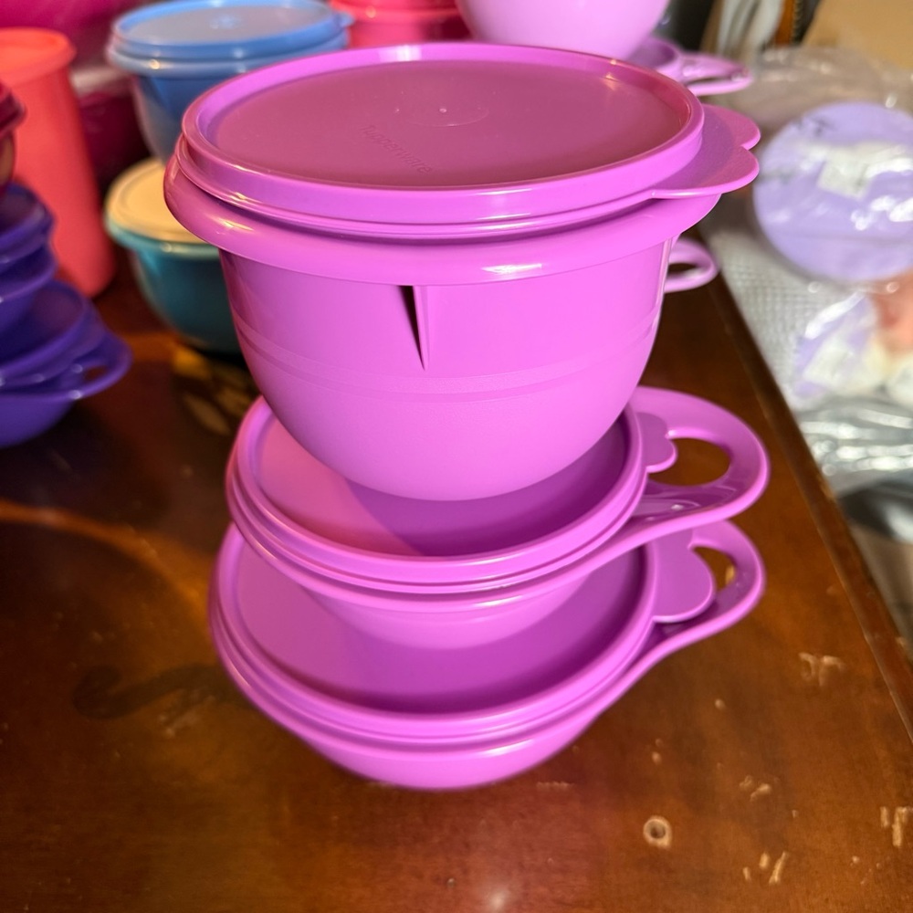 Tupperware Thatsa Bowls Set